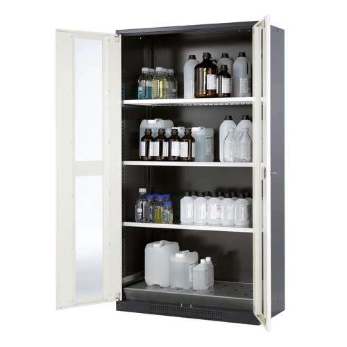 Armoire ouverte