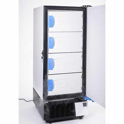 Congélateur BioMemory Trust Green, 690 litres, porte ouverte