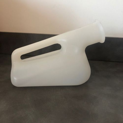 Conteneur pour prélevement urinaire (Pistolet pour homme)plastique