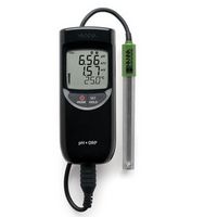 pH/mV/°C-mètre compact étanche avélectrode HI12973,connecteur Quick DIN, câble 1 m, solution d'étalonnage et nettoyage, piles et mallette de transport