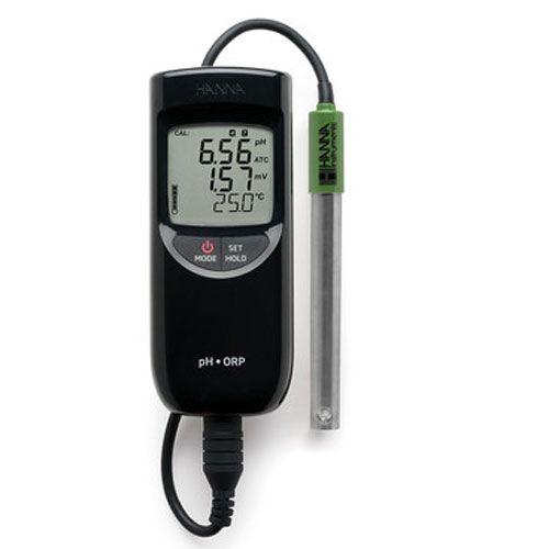 pH/mV/°C-mètre compact étanche avélectrode HI12973, HANNA®