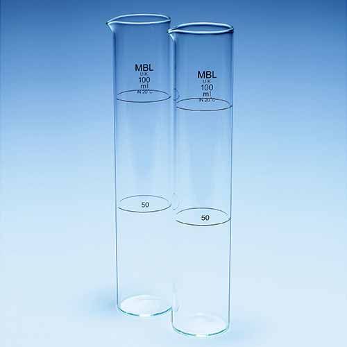 Tube de Nessler à font plat