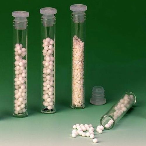 Tube en verre à fond plat, bord droit, LAB-ONLINE®, avec bouchon en plastique transparent